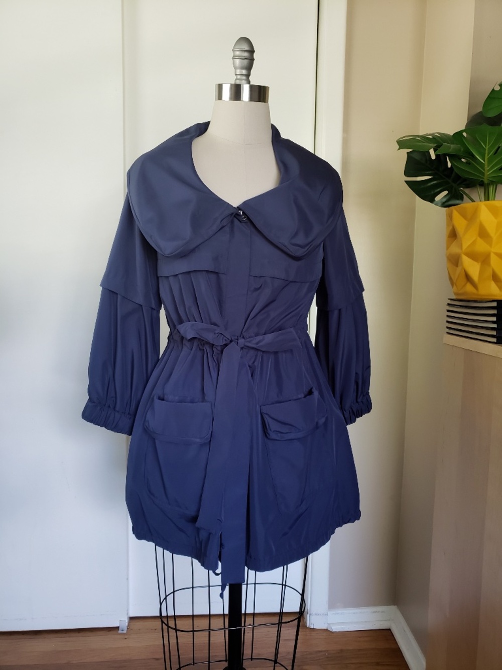 To The Max Navy Blue Peter Pan Jacket Size Medium
